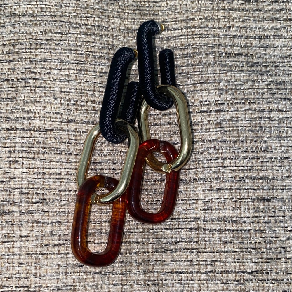 Gold and Brown Chain Link Earrings - Picture 2 of 3